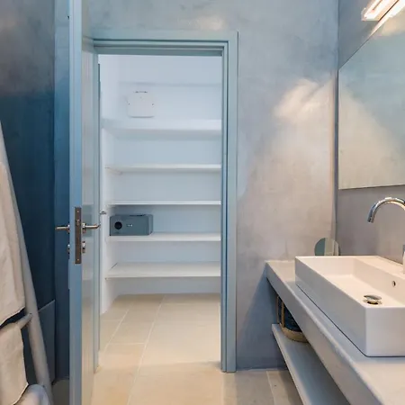 Levantes - Quiet Location With Private Pool Villa