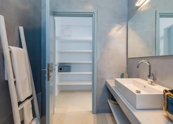 Levantes - Quiet Location With Private Pool فيلة